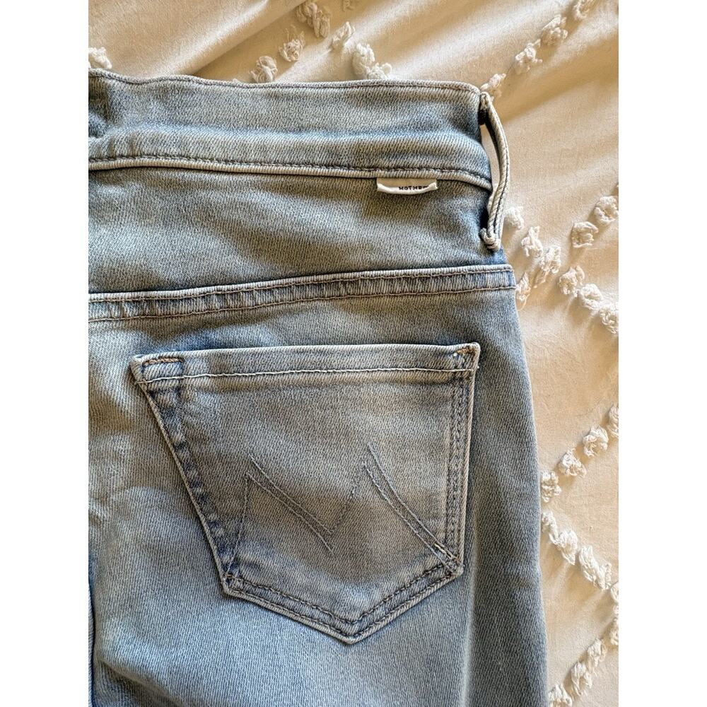 MOTHER The Weekender Fray Jeans Size 25 Swimming Pool Sunday Raw Hem Flare - Picture 5 of 13